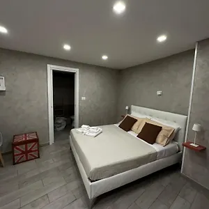 https://carlottas-home-18.hotels-amalfi.com